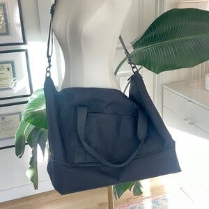 Lo & Sons Weekender Bag (Black, Deluxe Size)